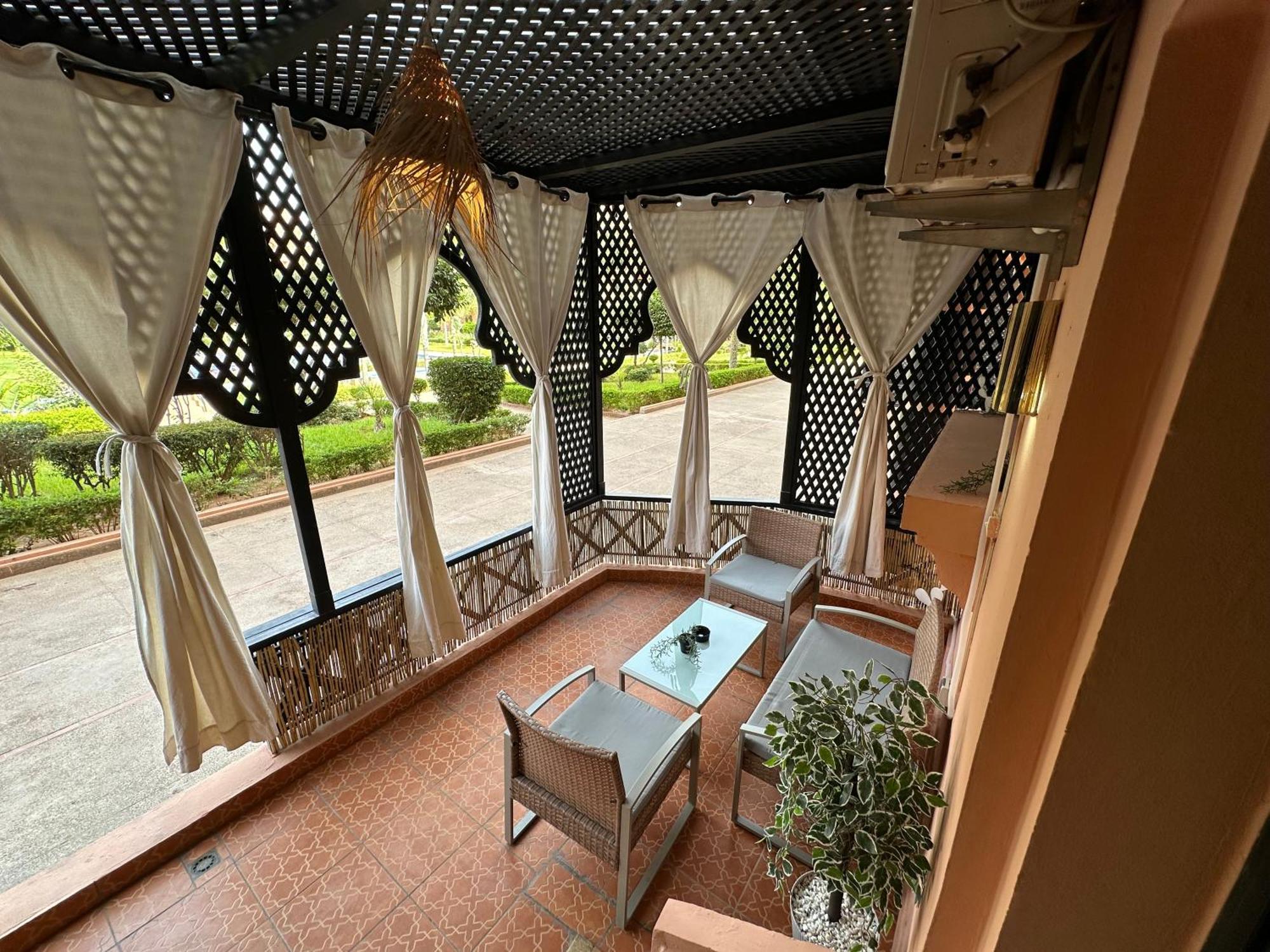 Oasis De Detente Avec Terrasse Et Vue Sur Piscine マラケシュ エクステリア 写真